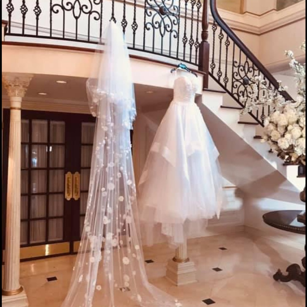 Gorgeous wedding dress